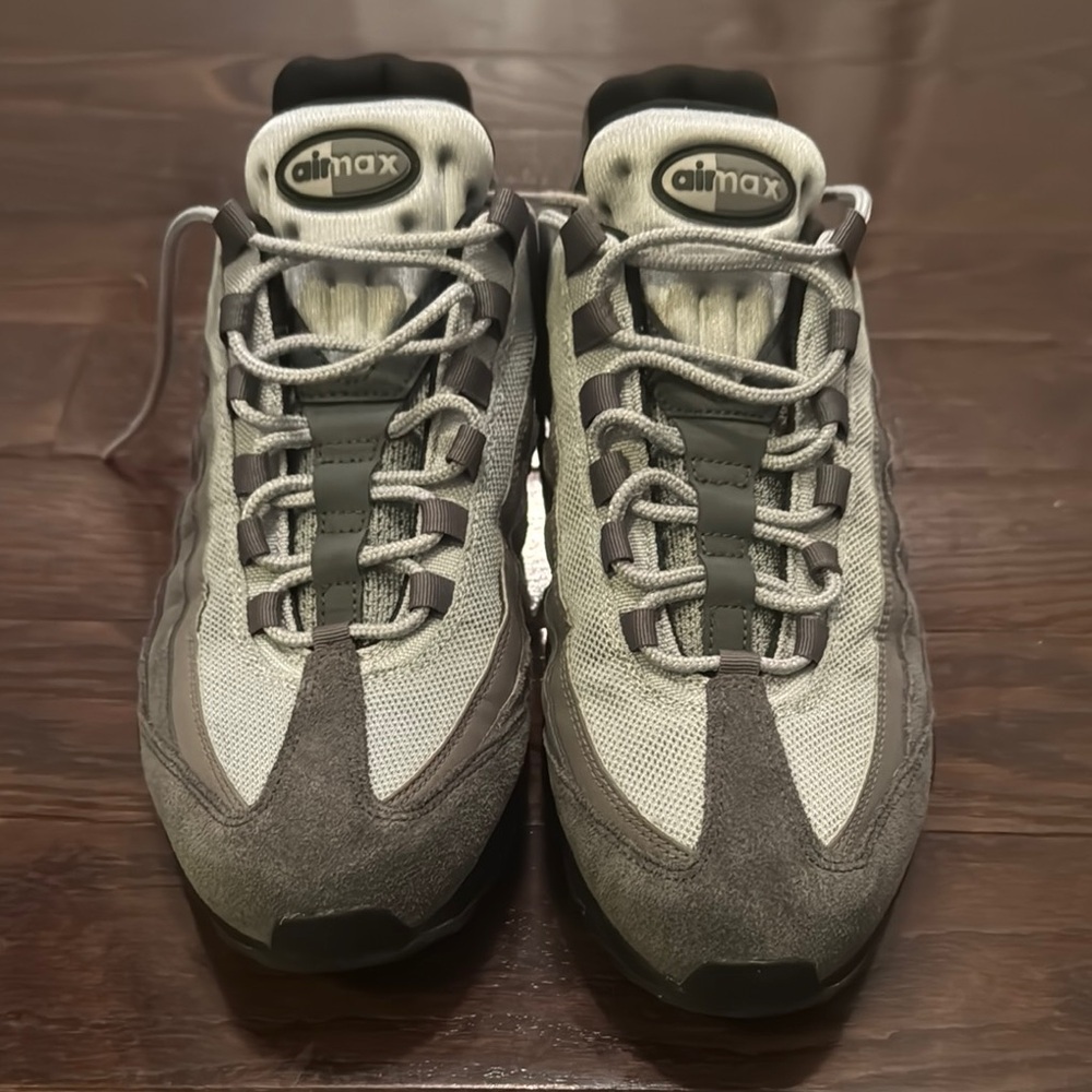 Nike Gray Sneakers Rugged Design Athletic